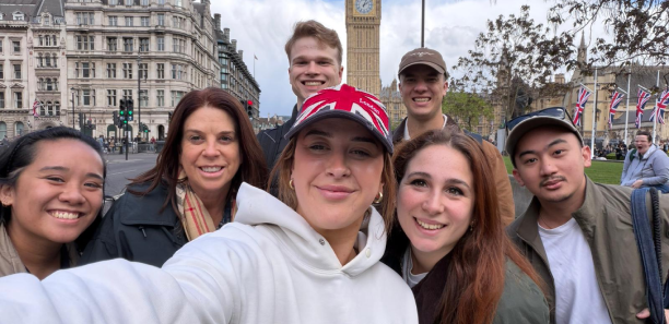 Jess Fraser (centre) with mum and mentor Kellie Smith (centre left) and fellow team Australia apprentices